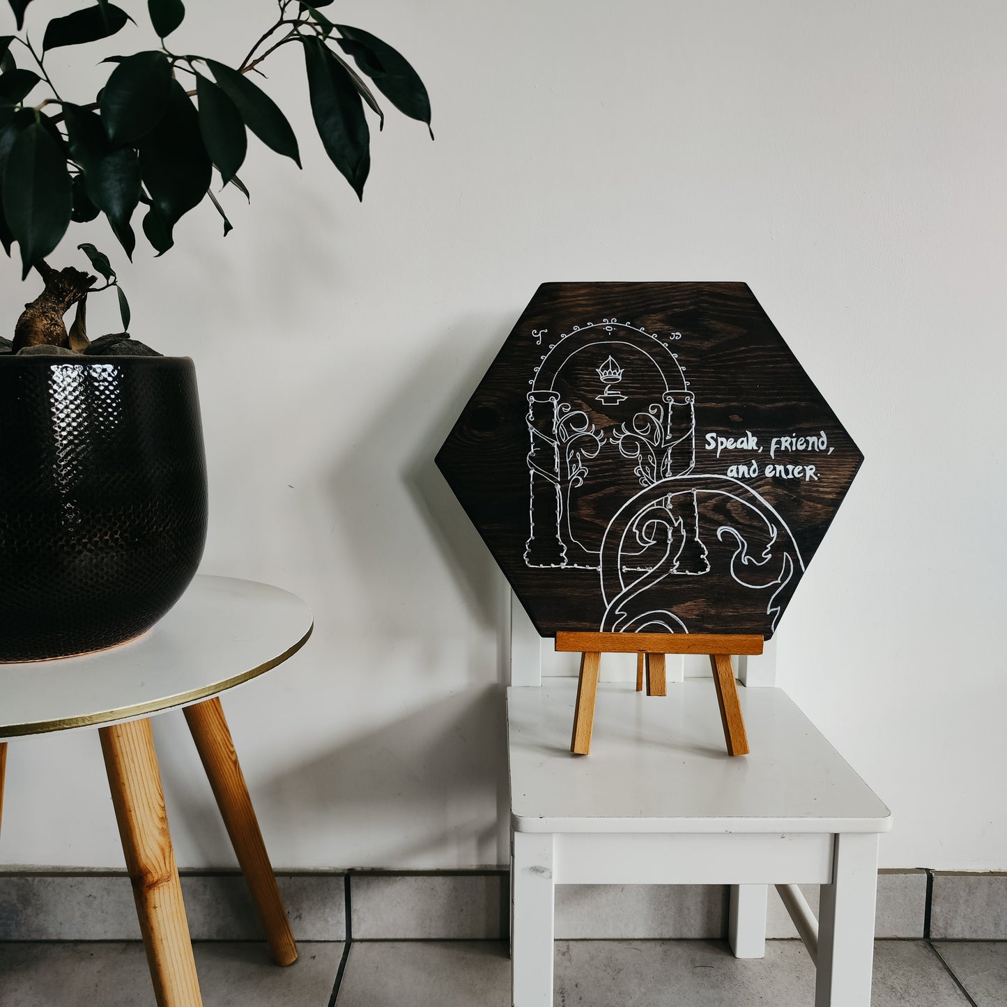 Tableau en bois du Seigneur des Anneaux - "Speak friend"